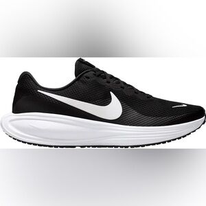 Nike Revolution 8 WIDE
Men's Road Running Shoes